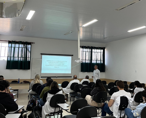 NUHVE-CHSL realiza capacitaes sobre manejo clnico de doenas de notificao compulsria